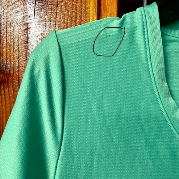 Under Armour Medium Loose Fit Workout Top - Picture 4 of 5